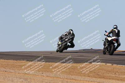 media/Feb-06-2025-Racers Edge (Thu) [[c17ed6f7b1]]/2-B Group/Session 4 End (Turn 10 Backside)/